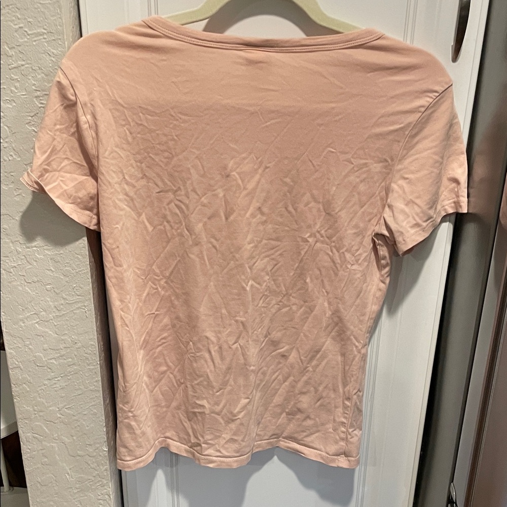 H&M Women's Short Sleeve Scoop Neck Tee in Light Pink - Picture 2 of 4